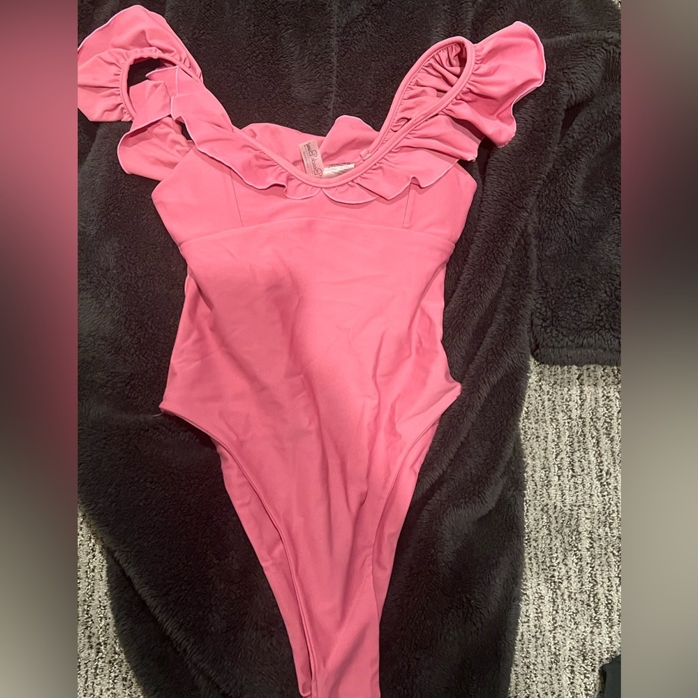 Beach Bunny One Piece Swimsuit XS Tropical Coastal Luxury